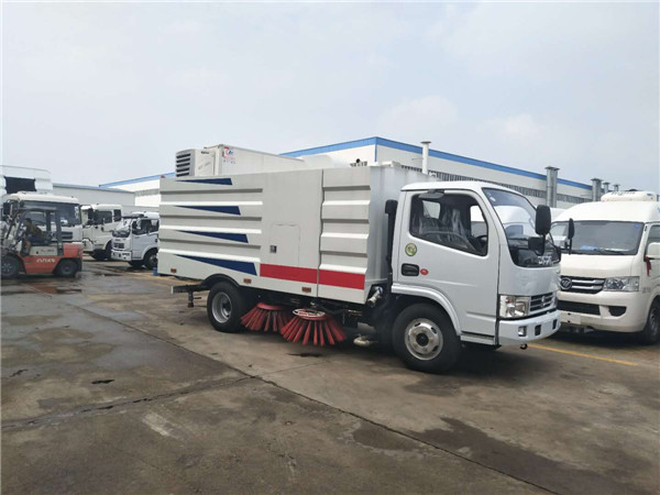 迪慶藏族自治州清潔車街道小區(qū)掃地車